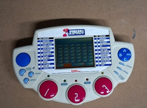 Vintage 1999 tiger - vintage, electronics