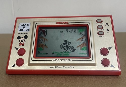 Nintendo game watch - game,