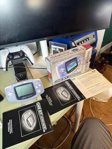 Nintendo game boy - game, advance